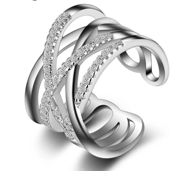 🔹️Silvertone Adjustable Ring w/ Rhinestones - Picture 3 of 5